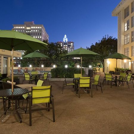 Courtyard Miami Coral Gables Hotel Exterior foto