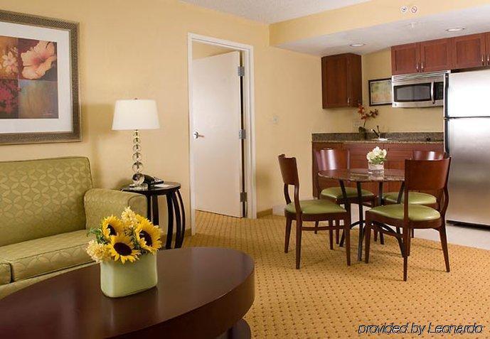 Courtyard Miami Coral Gables Hotel Quarto foto